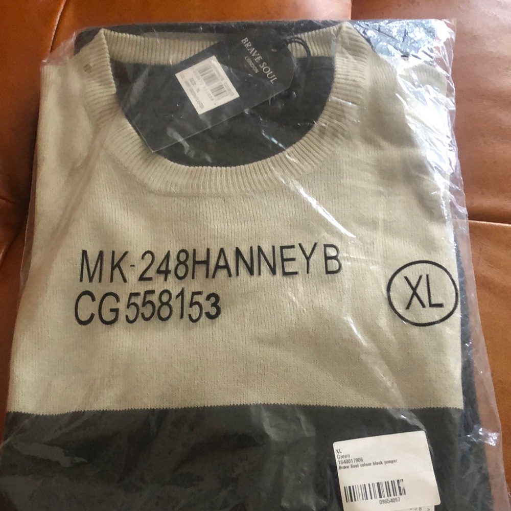 Brave Soul Men’s Sweater in XL